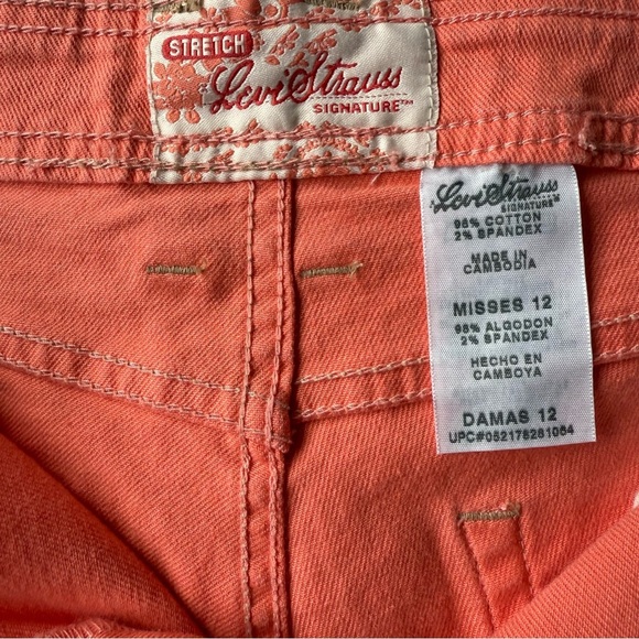 Signature by Levi Strauss coral/orange Jean Shorts  stretch Mid-Length - Picture 3 of 6